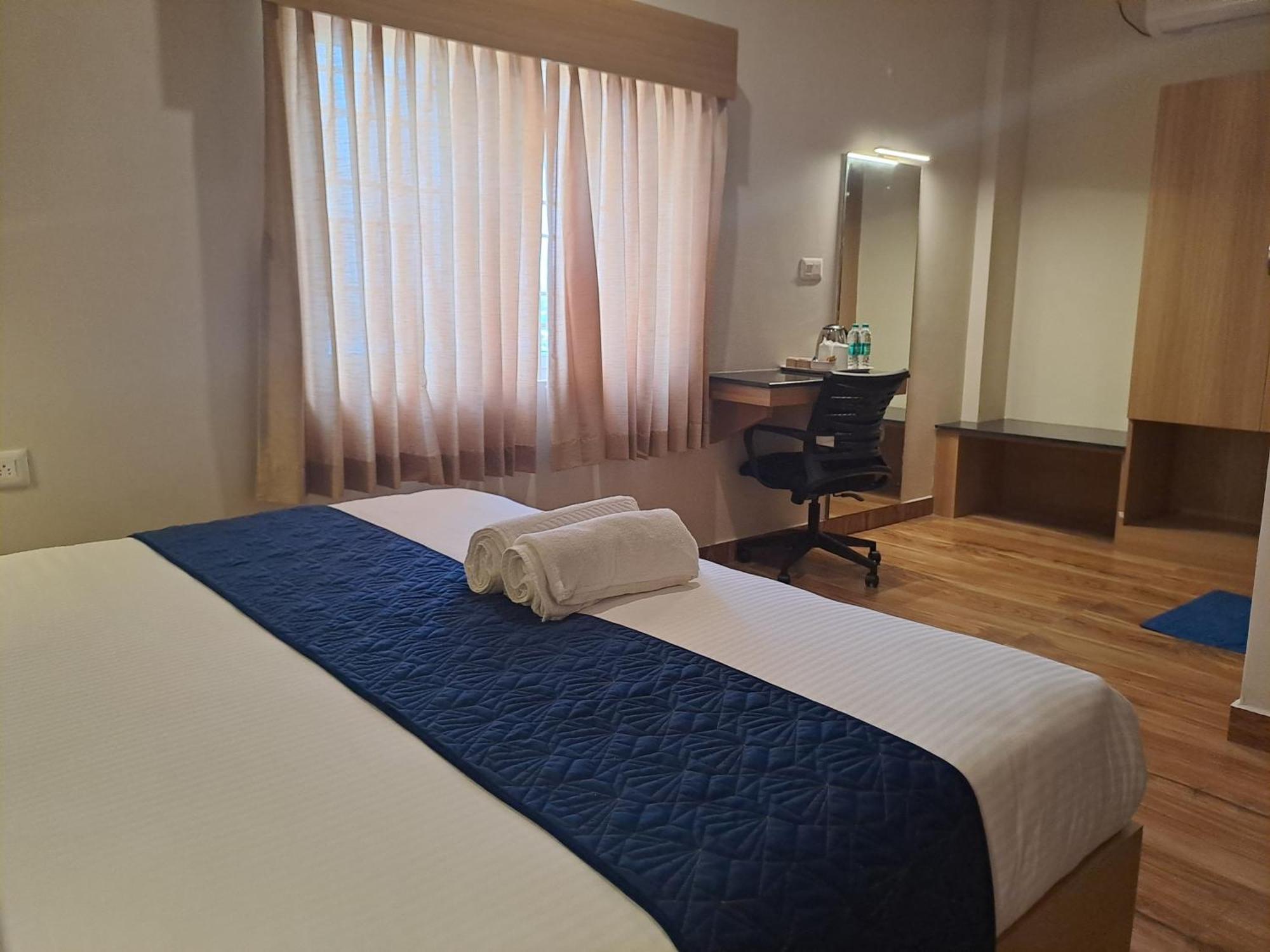 Sky Inn Mysore Exterior photo