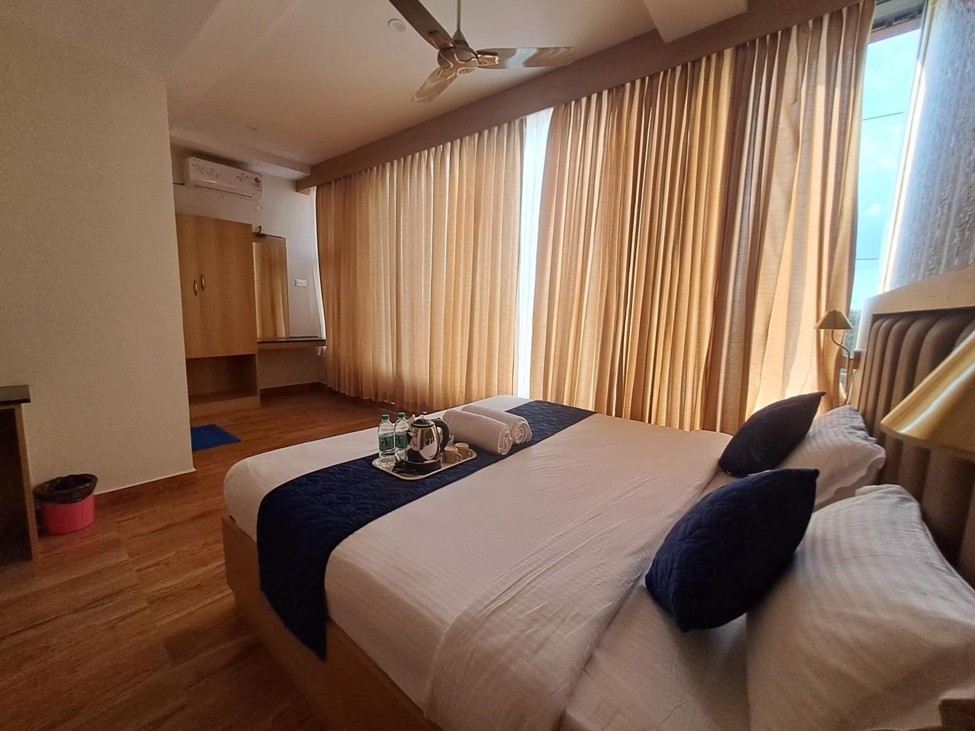 Sky Inn Mysore Exterior photo