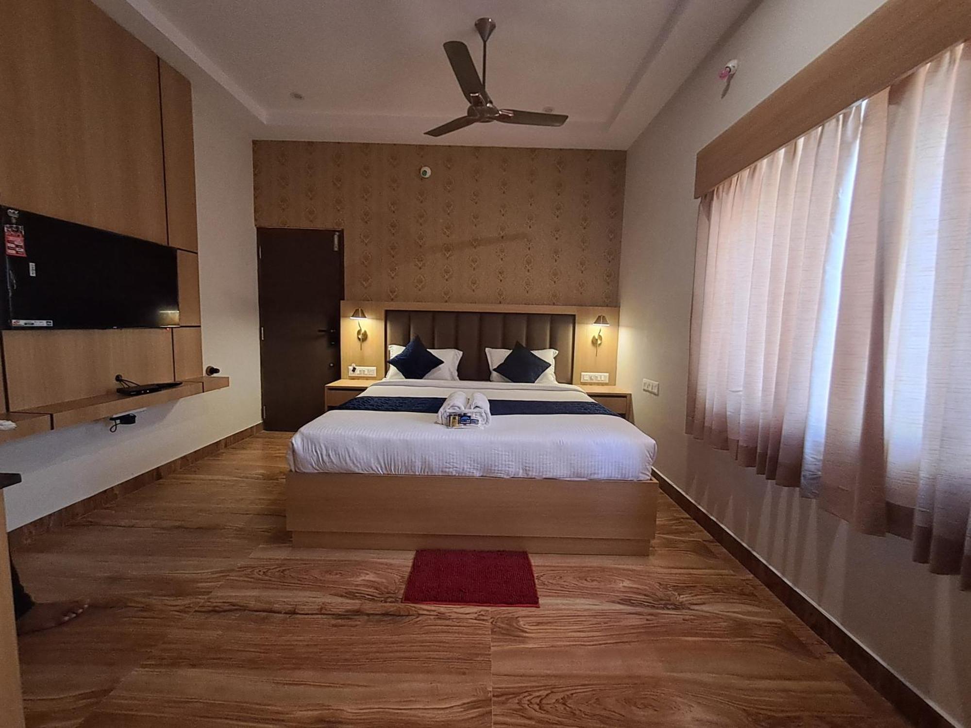 Sky Inn Mysore Exterior photo