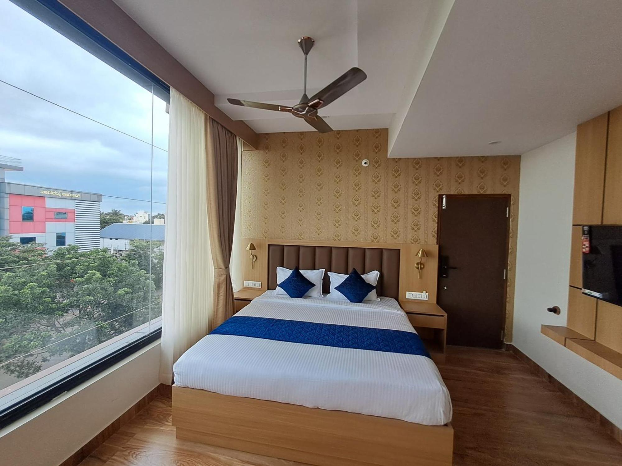 Sky Inn Mysore Exterior photo